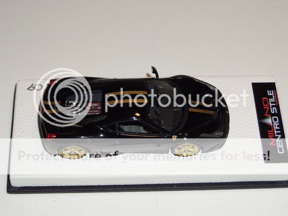 1/43 MR Ferrari 458 Speciale Gloss Black-Gold Stripe Gold